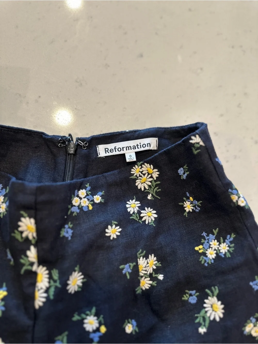 NWOT Reformation Navy Blue Floral Linen Pants Size 0 Cropped Summer Premium